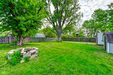 Yard at 2021 Younce Street, Franklin, IN