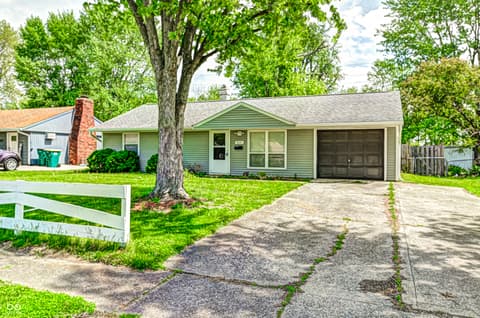 Photo of 2021 Younce Street, Franklin, IN
