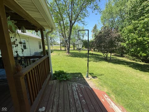 Photo of 340 Briar Hill Drive, Whiteland, IN
