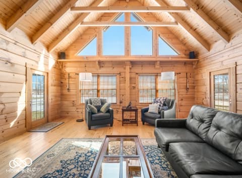 Living room at 4210 S County Road 400 E, North Vernon, IN