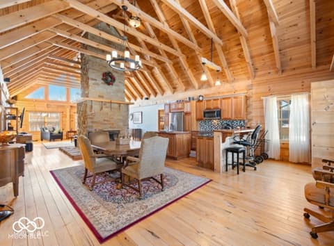 Dining room at 4210 S County Road 400 E, North Vernon, IN