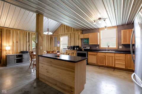 Photo of 9278 E Cooper Road, Morgantown, IN
