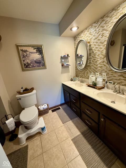 Photo of 15645 E County Road 500 N, Hope, IN