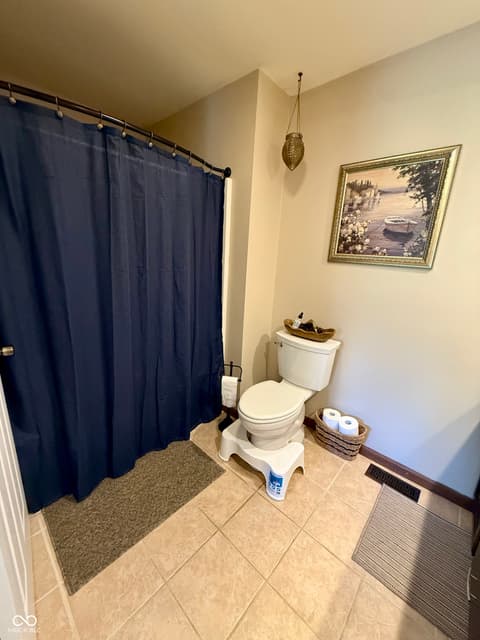 Photo of 15645 E County Road 500 N, Hope, IN