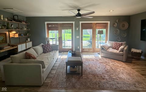 Photo of 15645 E County Road 500 N, Hope, IN