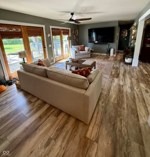 Photo of 15645 E County Road 500 N, Hope, IN