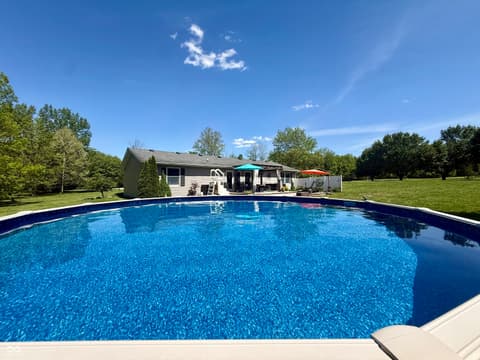 Photo of 15645 E County Road 500 N, Hope, IN