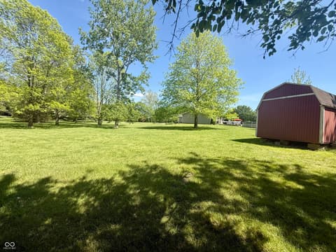 Photo of 15645 E County Road 500 N, Hope, IN