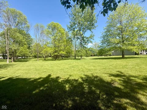 Photo of 15645 E County Road 500 N, Hope, IN