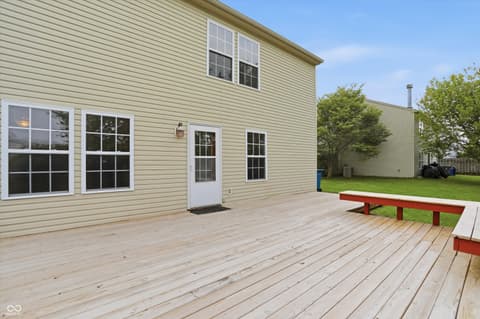 Outdoor living area at 14814 Drayton Drive, Noblesville, IN