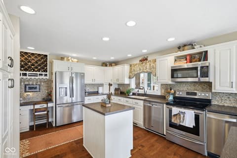 Photo of 5915 E 350 N, Franklin, IN