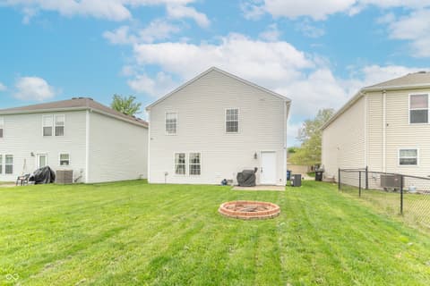 Photo of 910 Highpointe Boulevard, Shelbyville, IN
