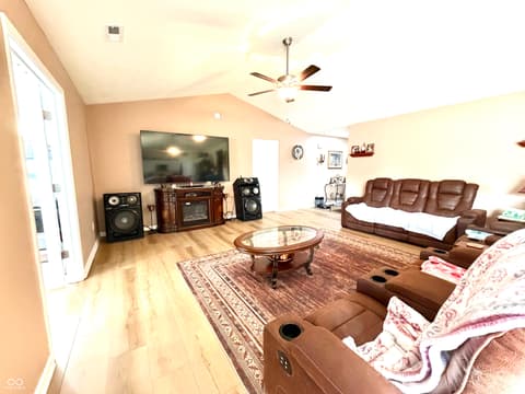 Photo of 1653 W Trimble Street, Greensburg, IN