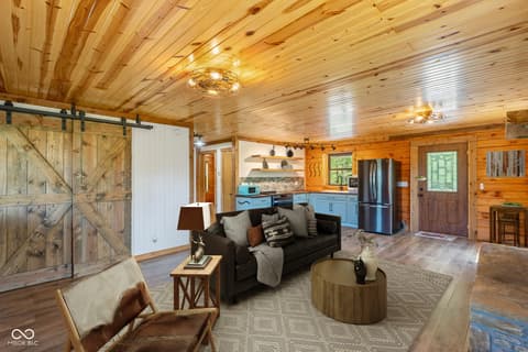 Photo of 755 Gatesville Road, Morgantown, IN
