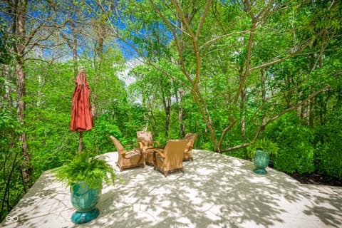 Outdoor living area at 7436 Glenvista Place, Fishers, IN
