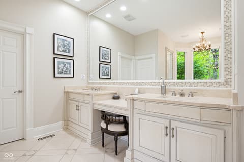 Primary bathroom at 7436 Glenvista Place, Fishers, IN