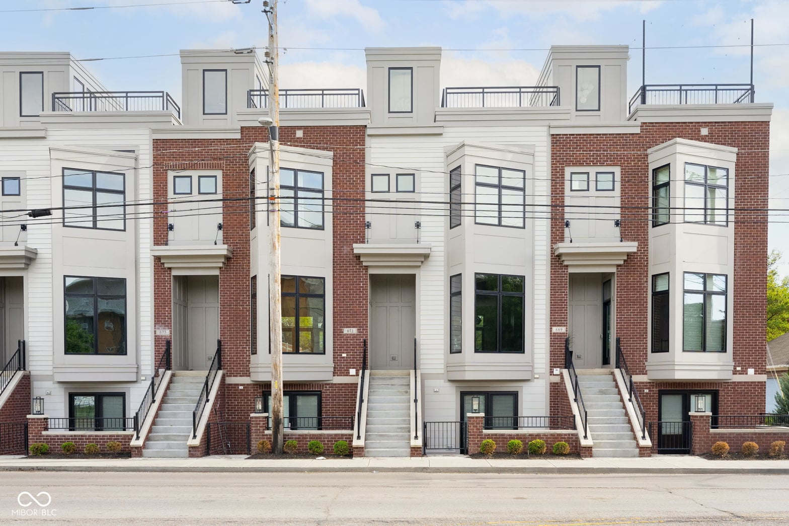 Photo of 671 E 16th Street, Indianapolis, IN