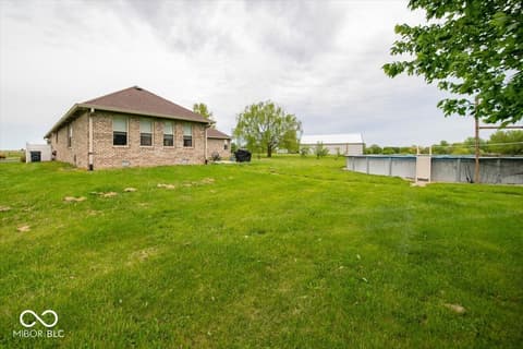 Yard at 1327 N 125 W, Franklin, IN