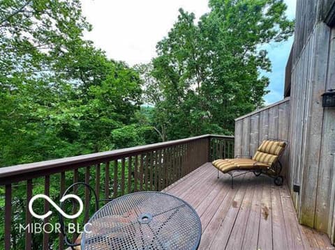 Photo of 9369 S Pointe Lasalles Drive, Bloomington, IN