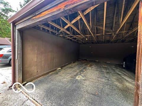 Photo of 9369 S Pointe Lasalles Drive, Bloomington, IN