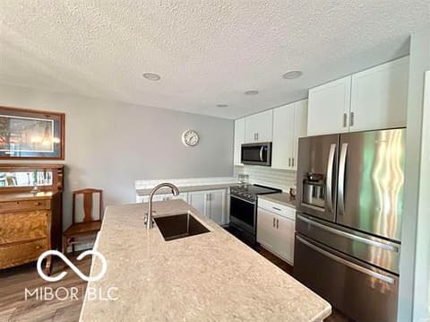 Photo of 9369 S Pointe Lasalles Drive, Bloomington, IN