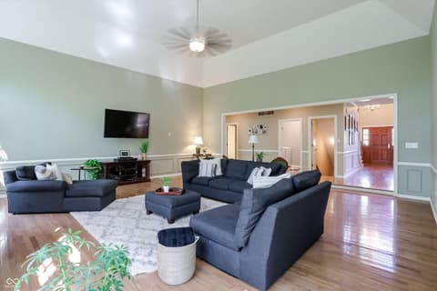Living room at 2835 Towne Drive, Carmel, IN