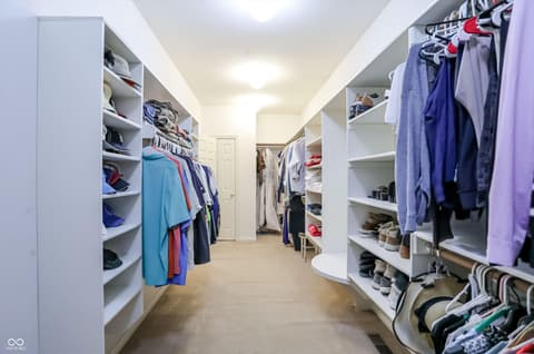 Walk In Closets — 2835 Towne Drive, Carmel, IN