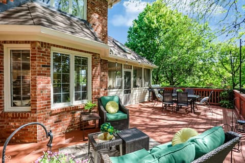 Outdoor living area at 2835 Towne Drive, Carmel, IN