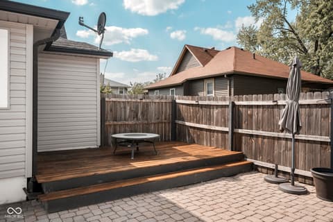 Outdoor living area at 723 N Meridian Street, Lebanon, IN