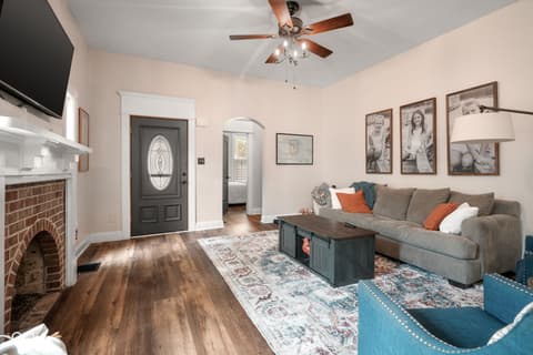 Living room at 723 N Meridian Street, Lebanon, IN