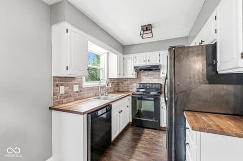 Photo of 11604 E 75th Street, Indianapolis, IN