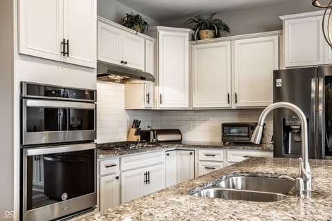Photo of 6138 Crabapple Drive, Whitestown, IN
