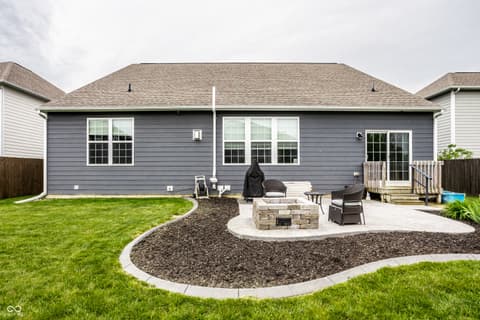 Photo of 6138 Crabapple Drive, Whitestown, IN