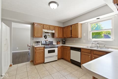 Photo of 7830 Oakshot Lane, Indianapolis, IN