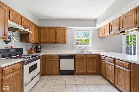 Photo of 7830 Oakshot Lane, Indianapolis, IN