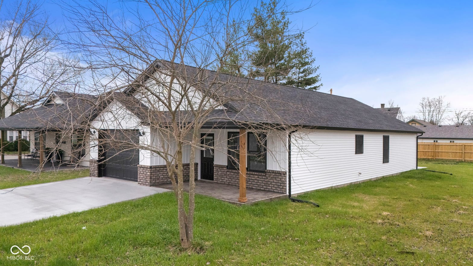 Photo of 633 W Cherry Street, Scottsburg, IN
