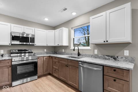 Photo of 633 W Cherry Street, Scottsburg, IN