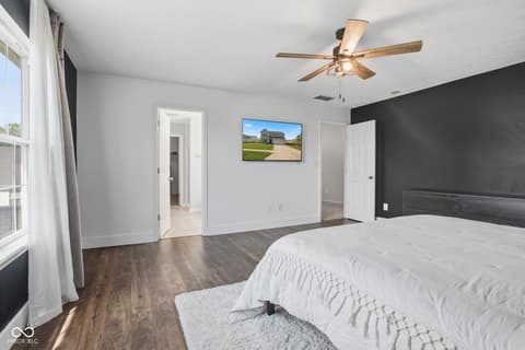 Primary bedroom at 89 Spring Lake Drive, Westfield, IN