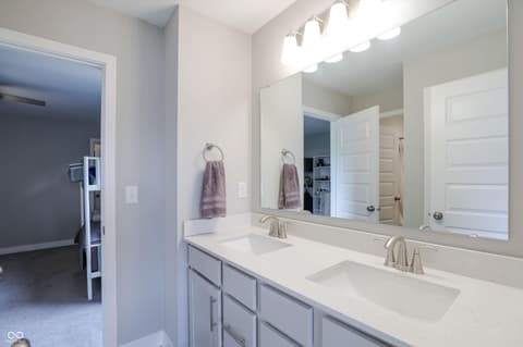 Primary bathroom at 17462 Cavalcade Circle, Noblesville, IN