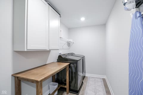 Laundry room at 17462 Cavalcade Circle, Noblesville, IN