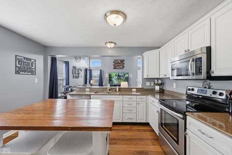 Photo of 611 Melrose Court, Greenfield, IN