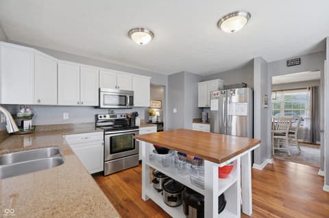 Photo of 611 Melrose Court, Greenfield, IN