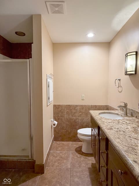 Bathroom at 760 27th Street, Columbus, IN