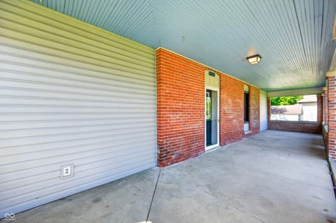 Photo of 601 W Pearl Street, Trafalgar, IN