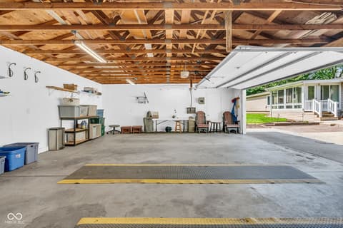 Garage at 4315 W US HIGHWAY 136, Crawfordsville, IN