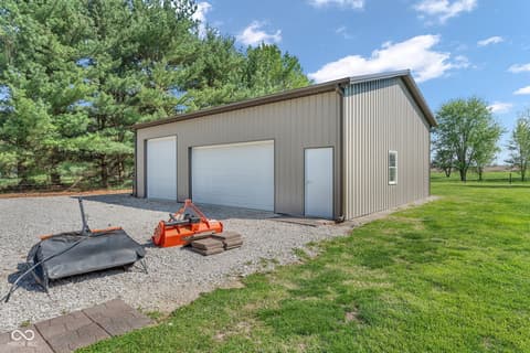 Garage at 4315 W US HIGHWAY 136, Crawfordsville, IN
