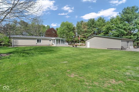 Yard at 4315 W US HIGHWAY 136, Crawfordsville, IN
