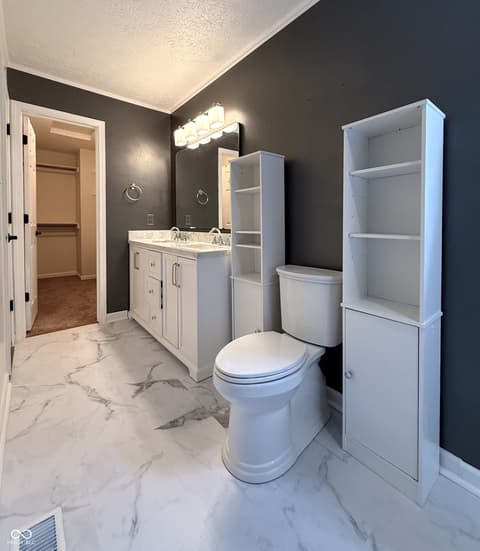 Primary bathroom at 6101 E Terhune Court, Camby, IN