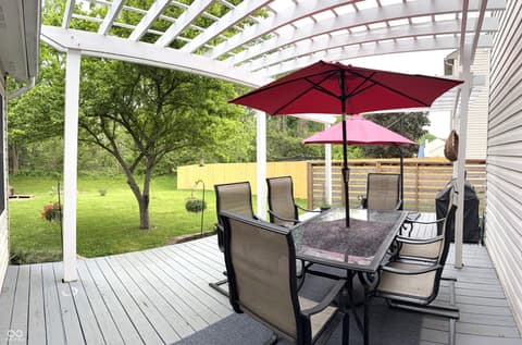Outdoor living area at 6101 E Terhune Court, Camby, IN