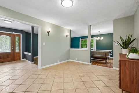 Photo of 8836 Briarclift Road, Indianapolis, IN